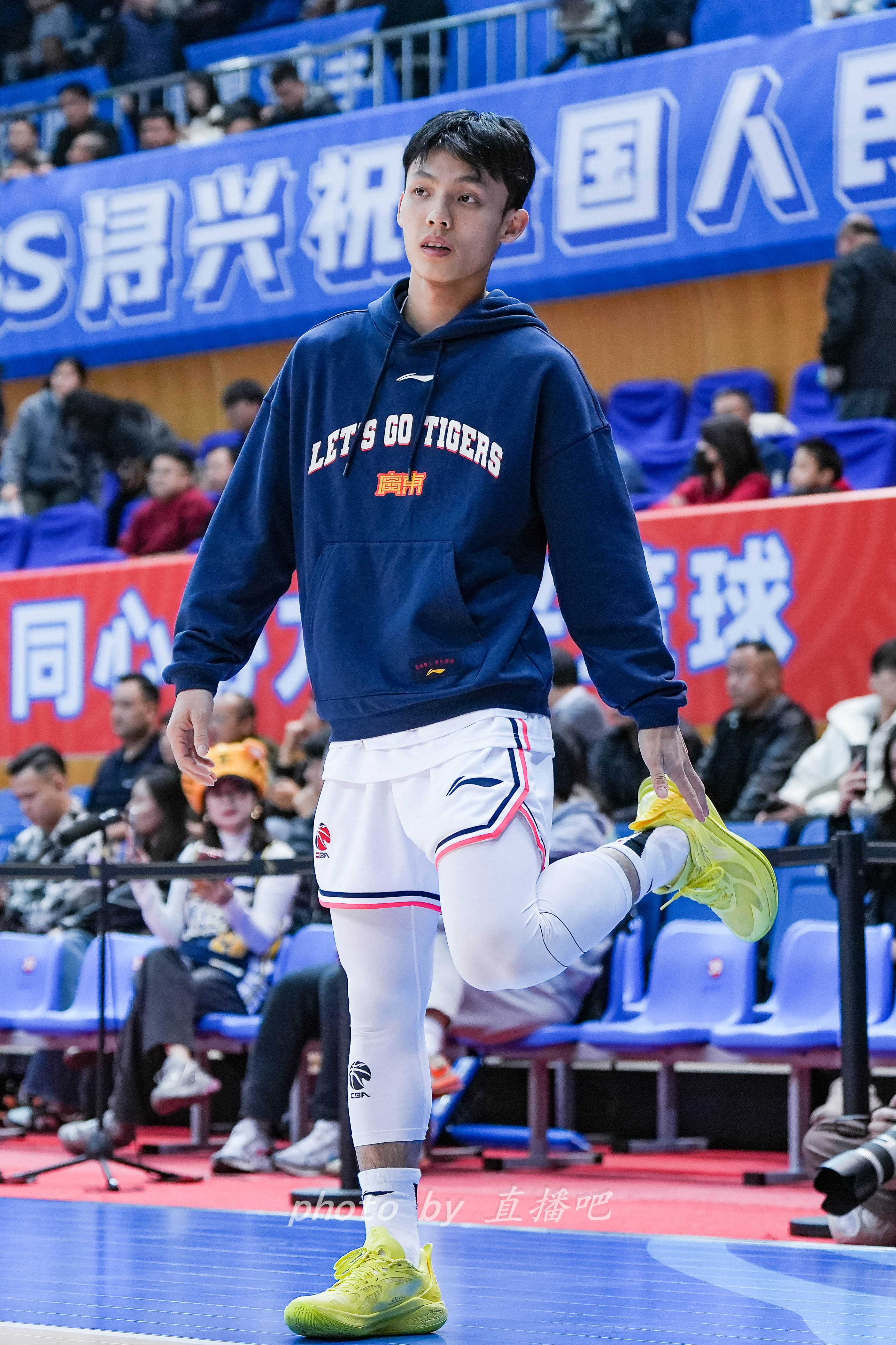  “控球中鋒”！徐杰這身體素質(zhì)有億點東西