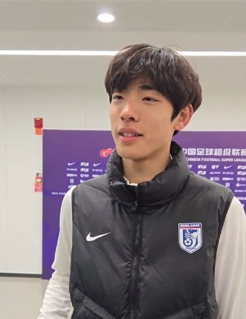  國青歸來上演中超首秀，朱鵬宇：感覺很好，場上大哥們很支持我