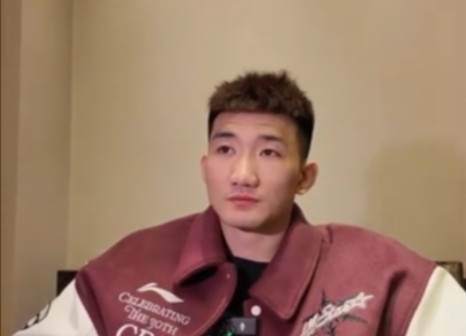  咋形容你和王博的關(guān)系？孫銘徽：像家人 他訓(xùn)練&生活中很照顧我們
