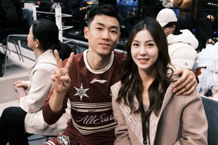  很搭！高詩巖妻子曬多張美照：打卡全明星 吉林下次見