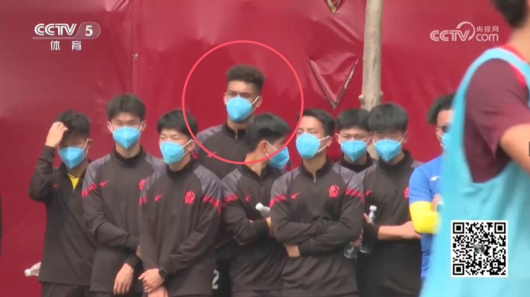  無緣U17國足名單，張洪福隨恒大足校觀摩國少隊訓練