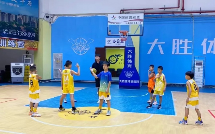  廣東河源體彩少兒籃球培訓(xùn)班：結(jié)營(yíng)不散場(chǎng)，夢(mèng)想正啟航