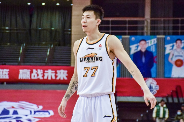  還得再調(diào)整！張鎮(zhèn)麟復(fù)出8中1拿到2分8助出現(xiàn)6失誤 正負(fù)值-34最低