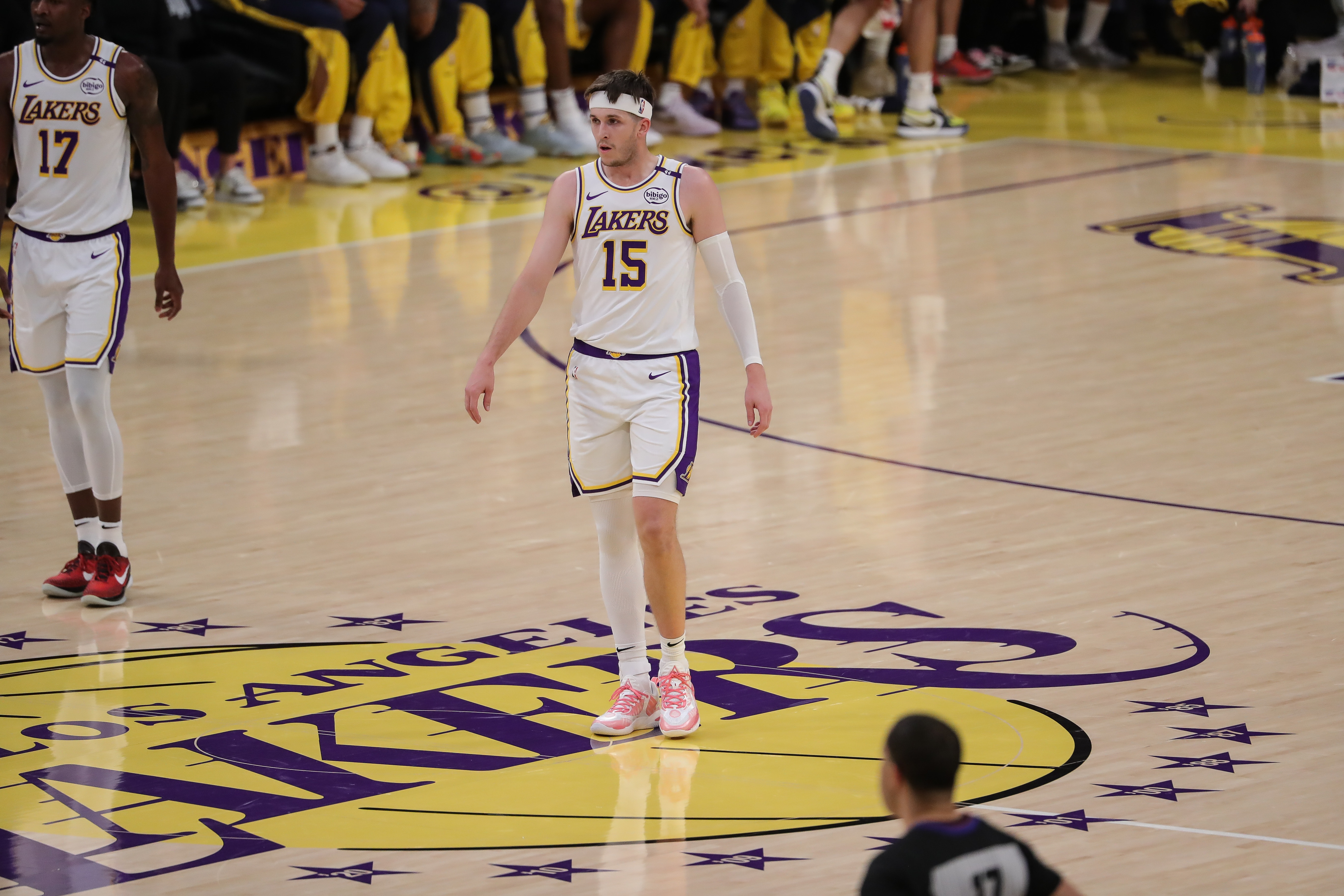  昨天驅(qū)逐憋著火呢！里夫斯21中9砍下32分7助 罰球13中12