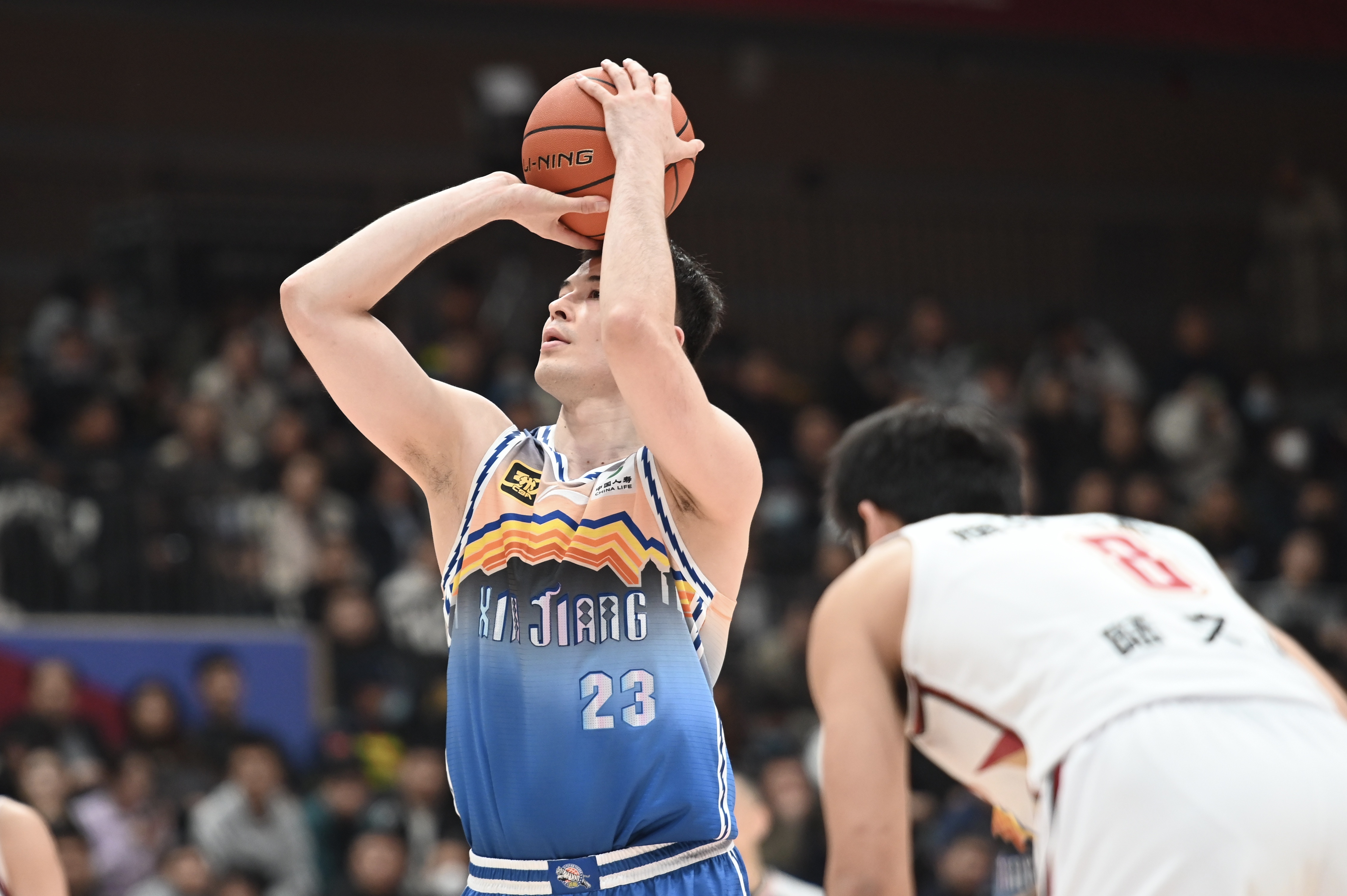  高效表現(xiàn)！阿不都沙拉木10中7拿下17分9板 其中4個前場板