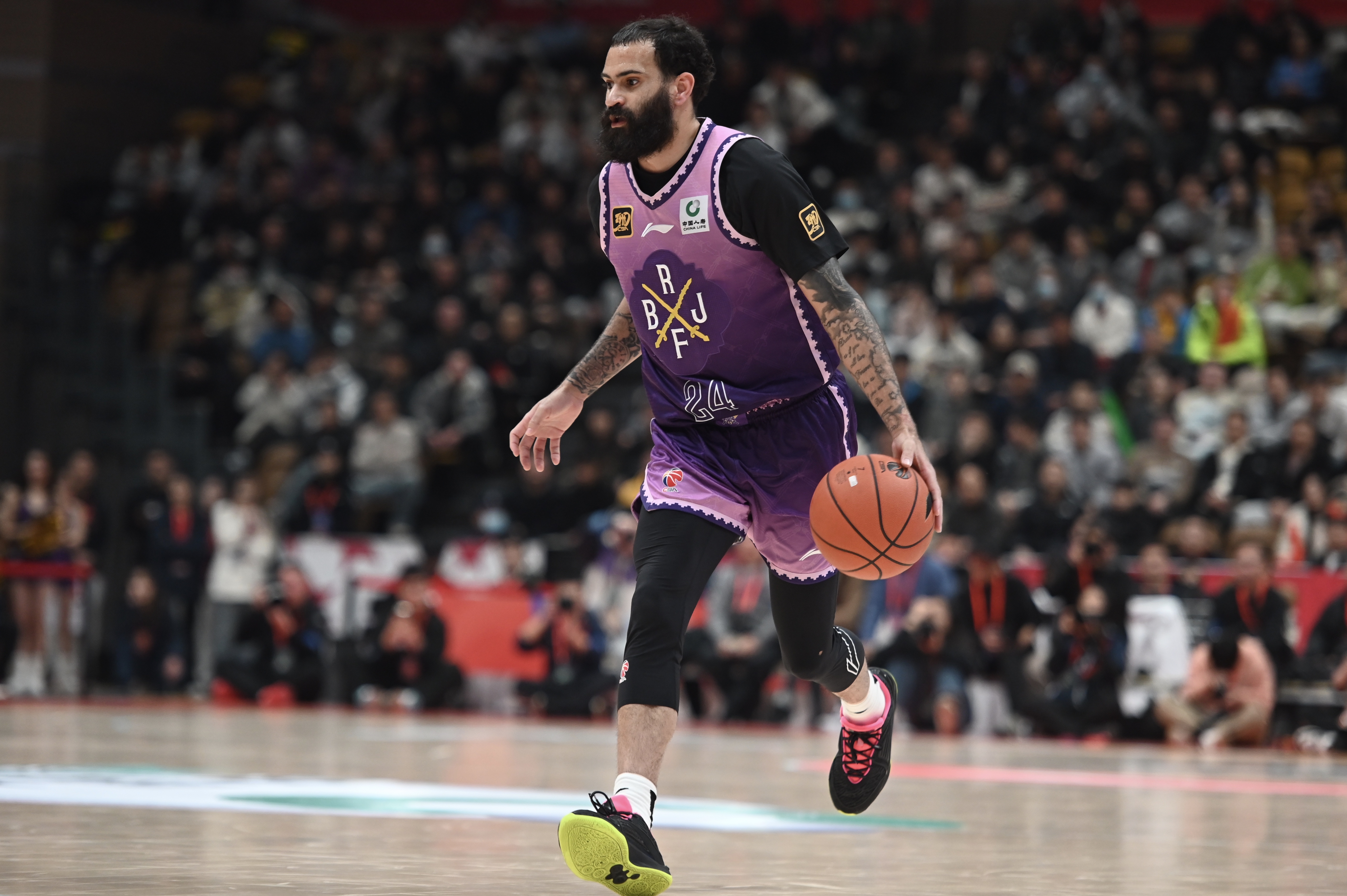  加時接連扔進三分！里勒28投17中怒轟全隊最高46分 另有8板8助