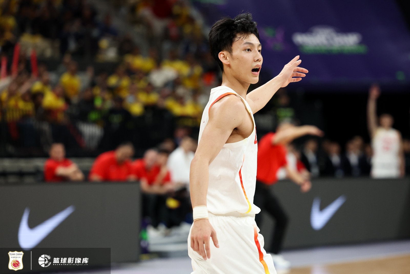  首發(fā)出戰(zhàn)不在狀態(tài)！徐杰全場(chǎng)3中0沒得分 拿到3板1助2斷另2失誤